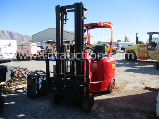 Taillift DV8R Forklift