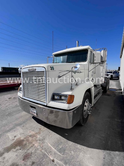 2000 Freightliner Tractor