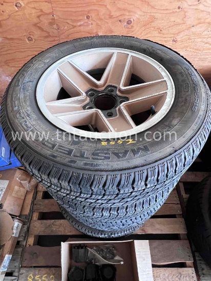 4 Wheels & Tires w/Lug Nuts