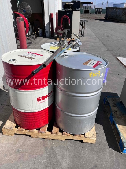 Hydraulic Oil & Gear Oil w/Hand Pumps