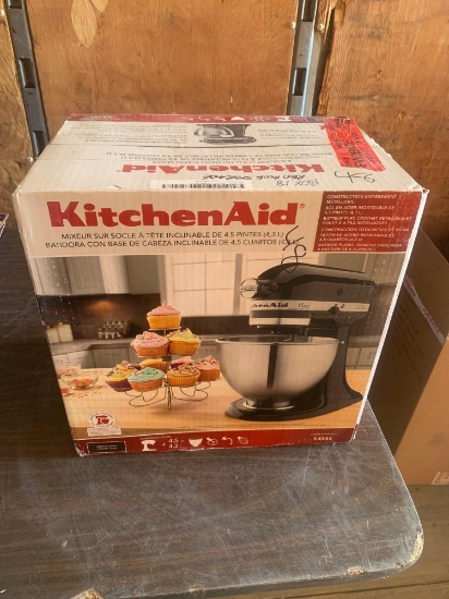 Kitchen Aid 4.5 Quart Mixer
