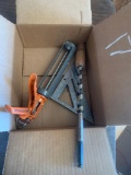 Caulking Gun / Square and 13/16 Bit
