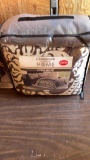 Comforter Queen size and Decanter set