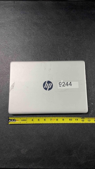 1 HP LAPTOP
