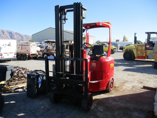 Taillift DV8R Forklift