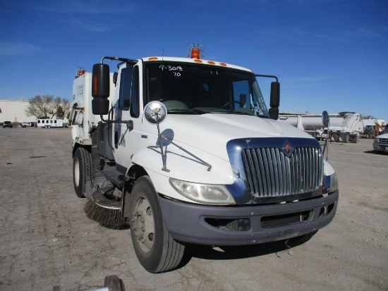 2010 Intl/Tymco 600 Air Sweeper