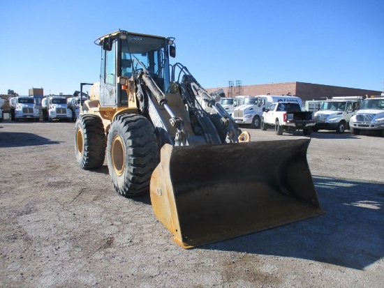 2003 John Deere TC54H Loader