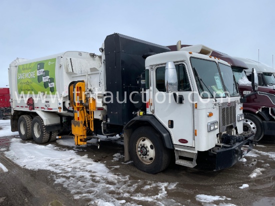 2016 Peterbilt Garbage Truck