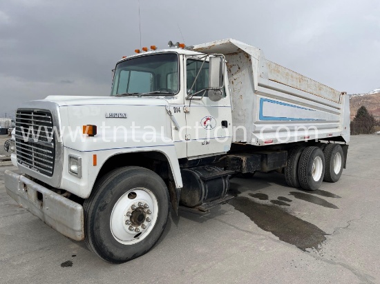 1991 Ford L9000 Dump