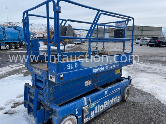 Upright Scissor Lift