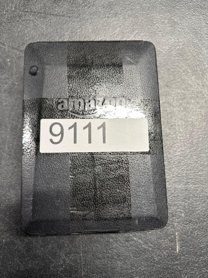 5 AMAZON KINDLE E-READERS