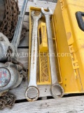 Tools and chainblock