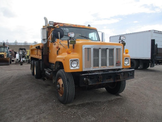2000 Intl 2574 Dump