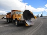 1999 Intl 2574 Dump