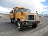 2000 Intl 2574 Dump