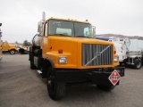 1997 Volvo Distributor Truck
