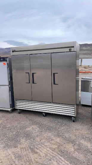 True 3 Door Cooler
