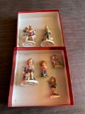 Figurines