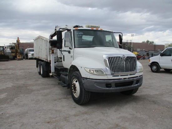 2007 Intl Durastar 4400 Grapple Loader