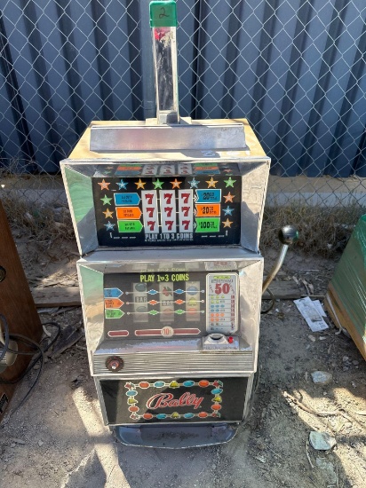 Bally 831-V Slot Machine