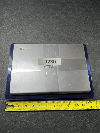 2 ASUS LAPTOPS