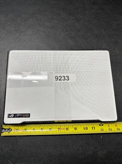 1 ZEPHYRUS LAPTOP, 1 ROG ZEPHYRUS LAPTOP