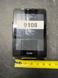 5 KINDLE E-READERS