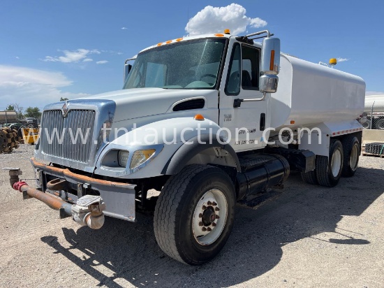 2003 Intl 7400 Water Trk