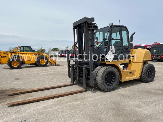 Cat B26500 Forklift