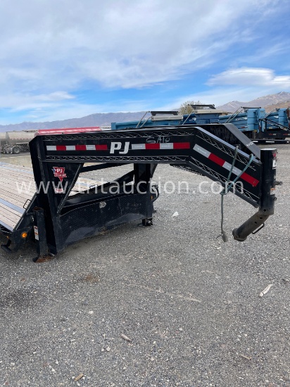 2022 PJ 49' Gooseneck