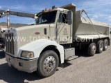 1996 Peterbilt 385 Dump