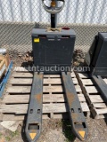 Crown pallet jack - no key