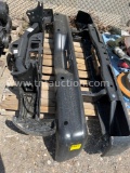 Pallet w/ bumpers