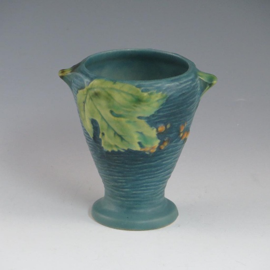 Roseville Bushberry Vase - Mint