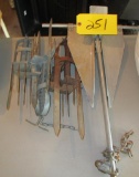 3 Mole traps