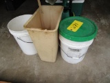 2 Buckets and Trashcan