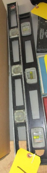 Pair of 2' Levels