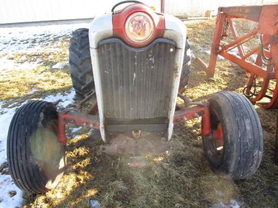 Ford Tractor, Believed to be an 841 Jubilee, Runs