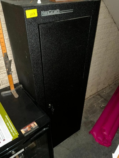 Gun Cabinet with Key