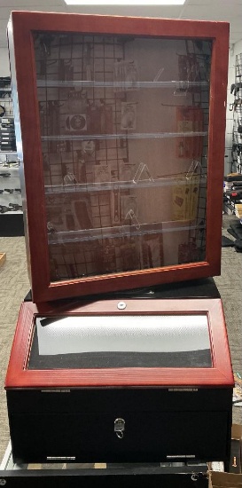 Counter top Buck knife display case with key