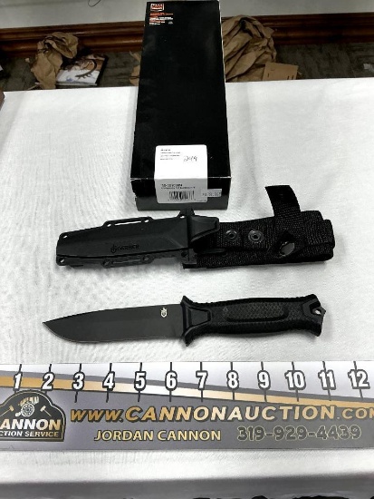 Gerber Strongarm, Fixed Blade Knife and Sheath