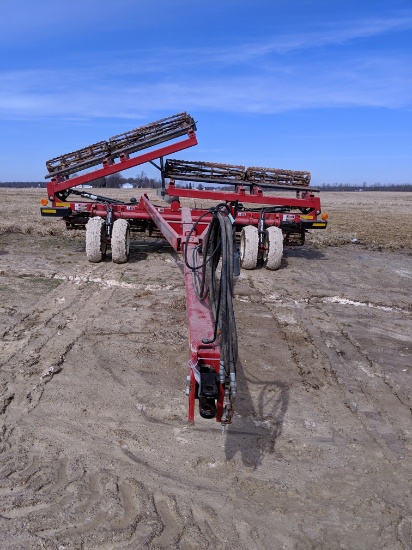 2010 1225 33' UNVERFERTH DOUBLE ROLLING BASKET WITH LEVELING BAR