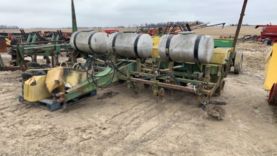 JD 7000 CORN PLANTER WITH SPLITTER