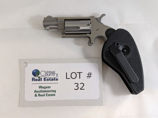 NAA LONGGRIP 22 LR/M - NIB