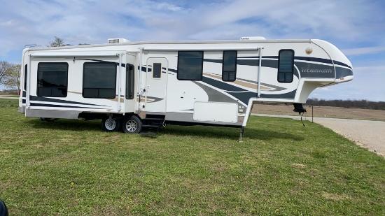 2008 GLENDALE TITANIUM 36' 5TH WHEEL CAMPER