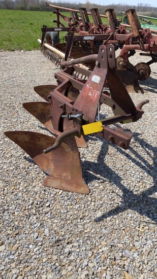 FORD 3 BOTTOM MOUNTED PLOW