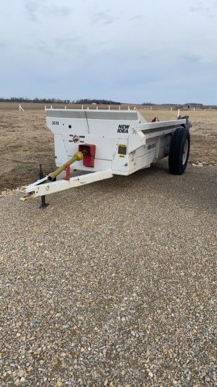 NEW IDEA 3618 MANURE SPREADER