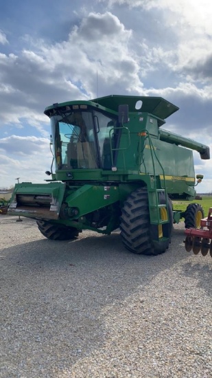1999 JOHN DEERE 9510 COMBINE