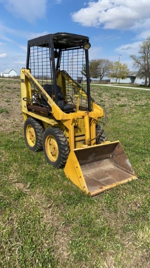 CASE 1816B SKID LOADER