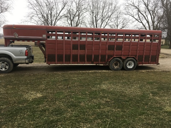 1995 CORN PRO LIVESTOCK TRAILER